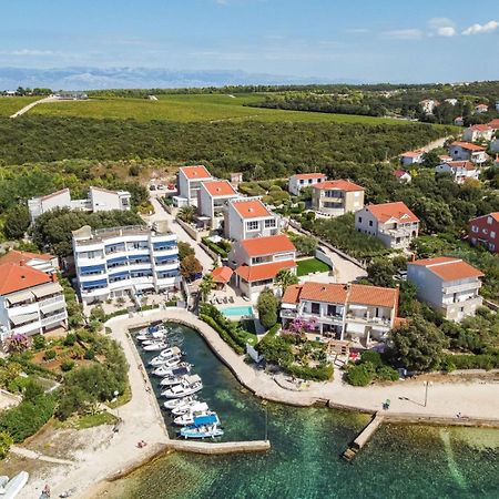 Apartmani Sollei بيتريتْشاني المظهر الخارجي الصورة